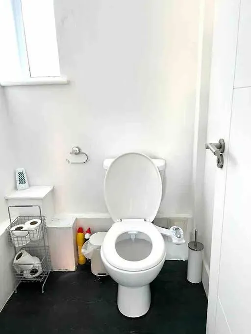 Spacious Studio Flat In Central Londyn